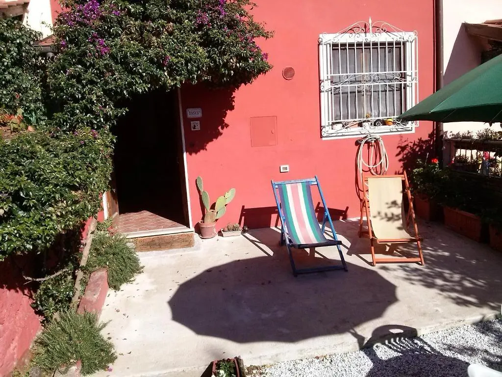 La Coccinella Di Silvia E Simone Bed & Breakfast Massarosa 0*,